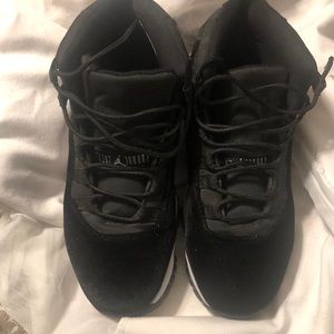 Jordan 11’s All Black